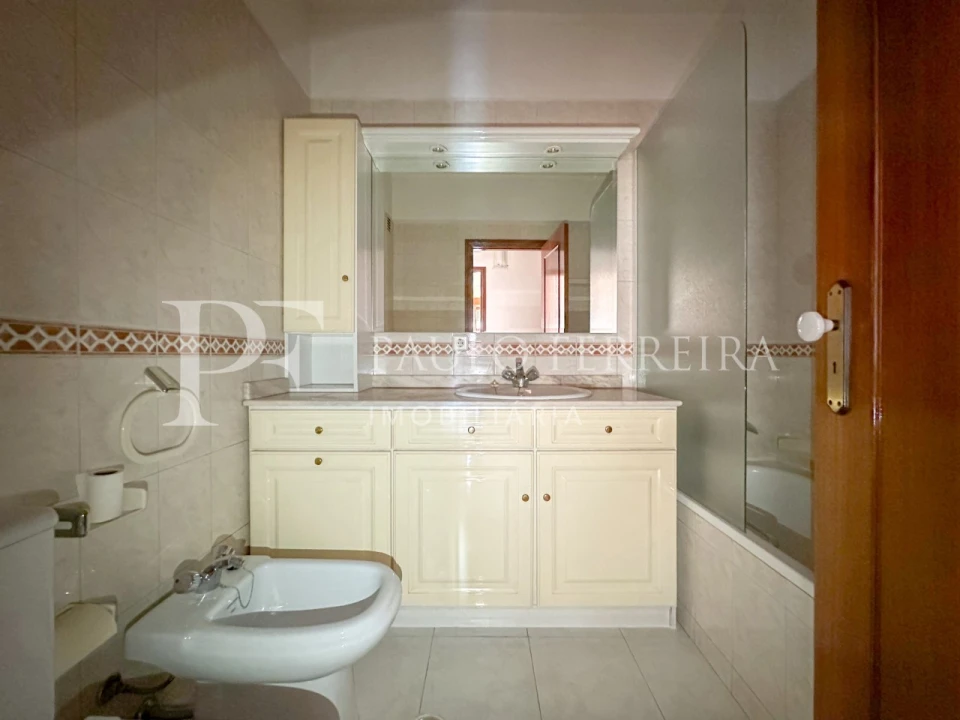 Apartamento T2 para Venda em Vila Nova de Famalicão e Calendário Foto 14