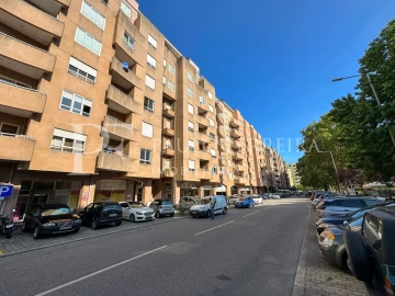 Apartamento T2 para Venda em Vila Nova de Famalicão e Calendário
