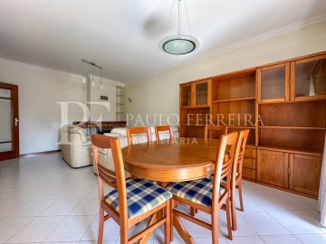 Apartamento T2 para Venda em Vila Nova de Famalicão e Calendário
