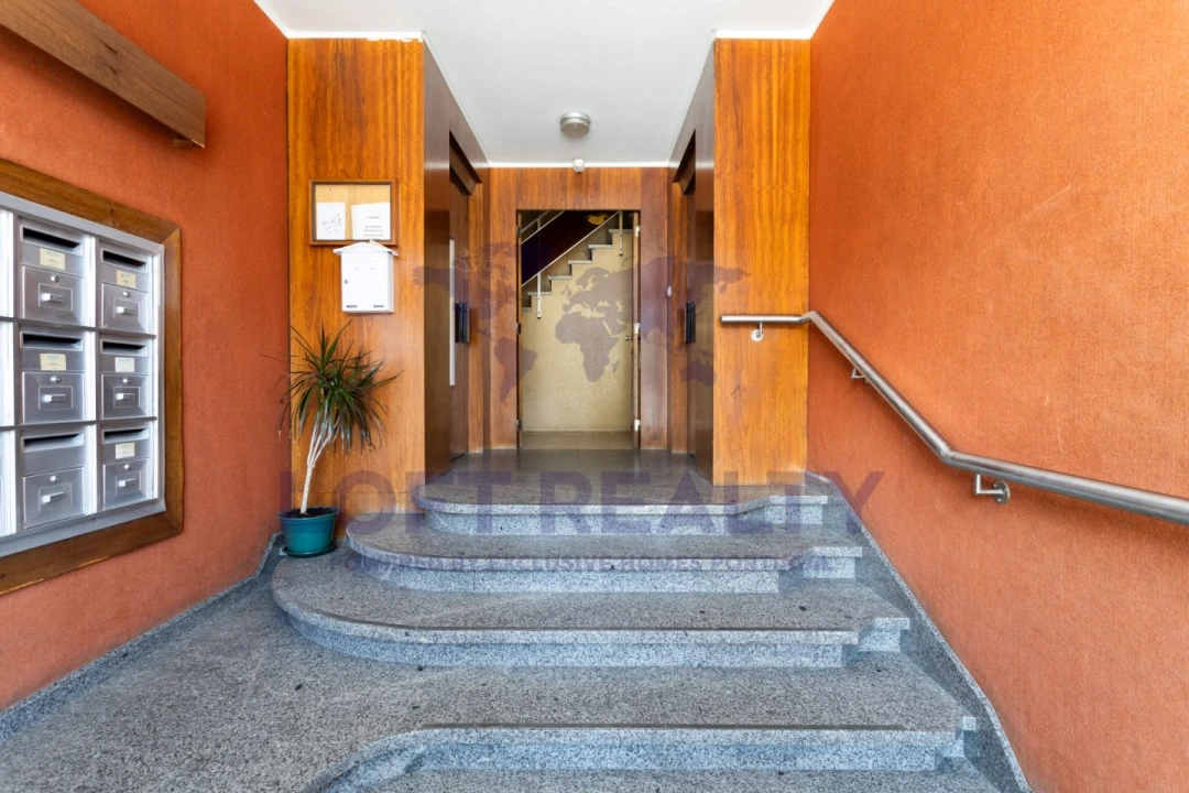 Apartamento T3 para Venda em Almada, Cova da Piedade, Pragal e Cacilhas Foto 38