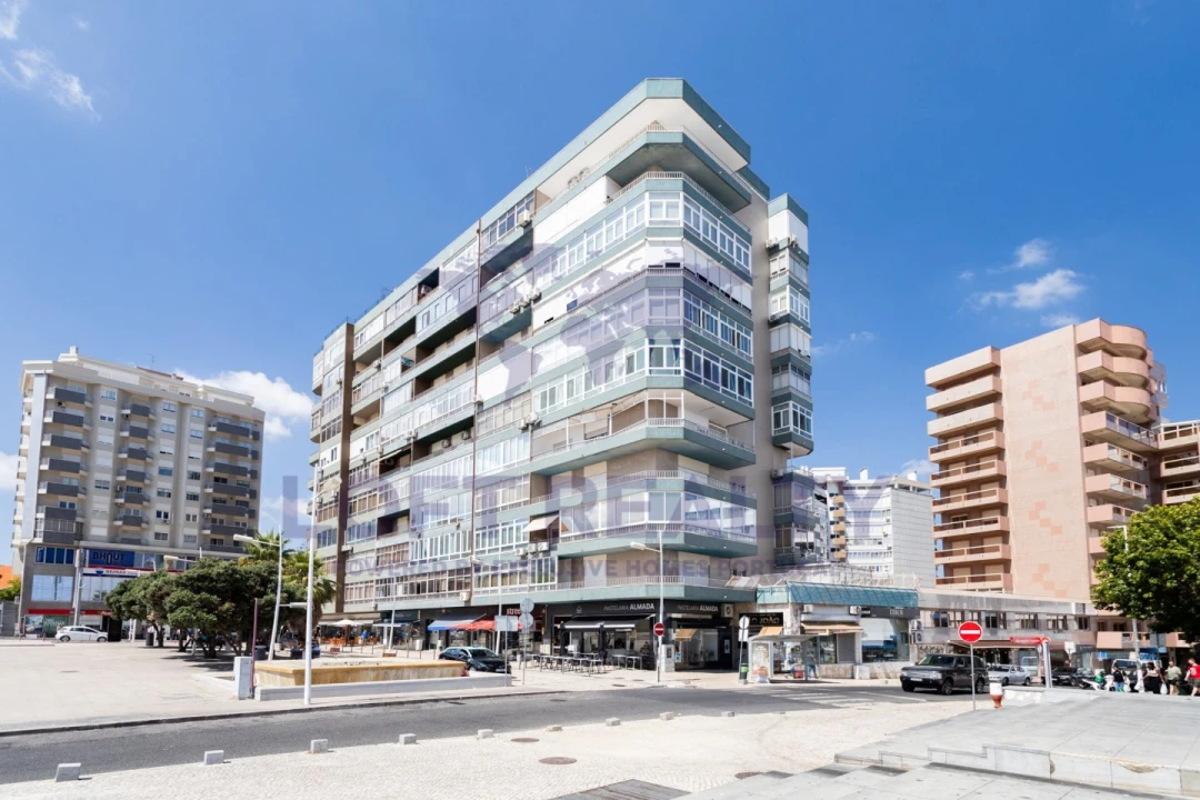 Apartamento T3 para Venda em Almada, Cova da Piedade, Pragal e Cacilhas Foto 39
