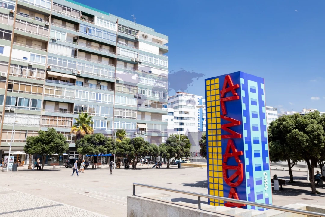 Apartamento T3 para Venda em Almada, Cova da Piedade, Pragal e Cacilhas Foto 41