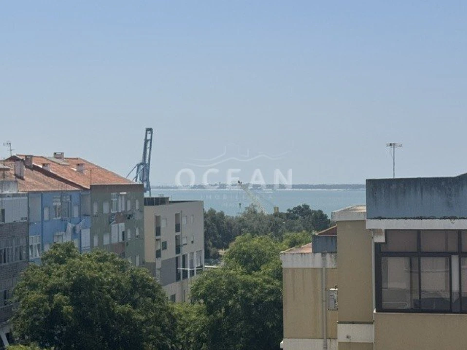 Apartamento T3 para Venda em Setubal (São Sebastião) Foto 1