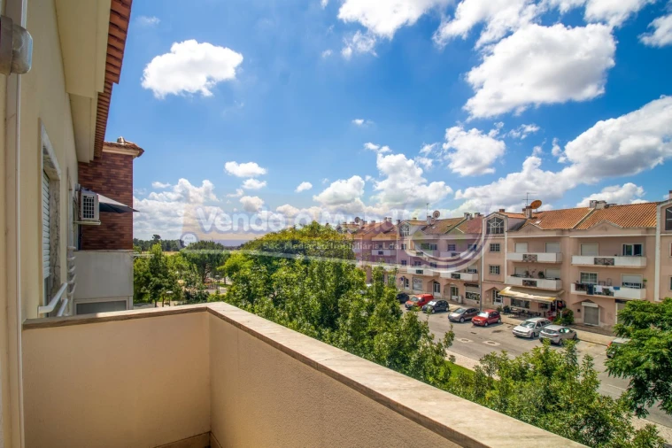 Apartamento T3 para Venda em Samora Correia Foto 3