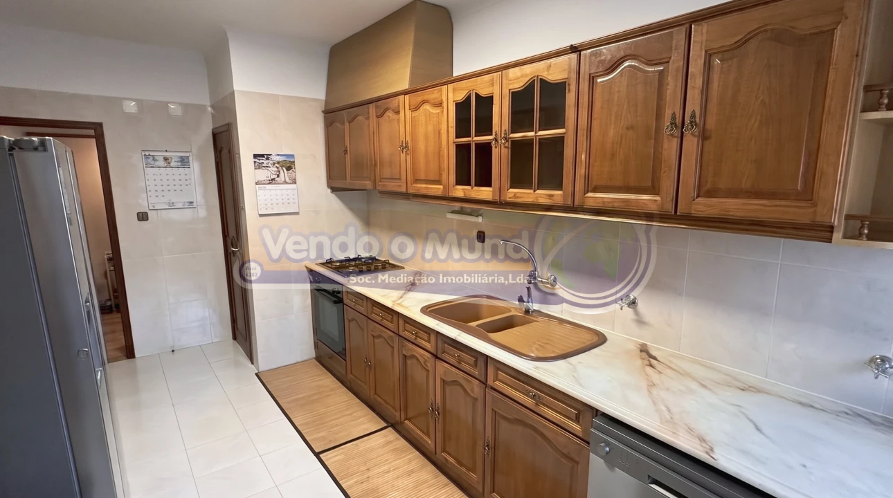 Apartamento T3 para Venda em Vila Franca de Xira Foto 9