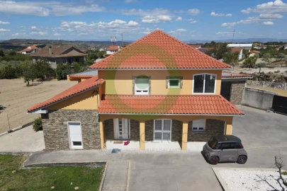 Moradia T4 para Venda em Valpaços e Sanfins