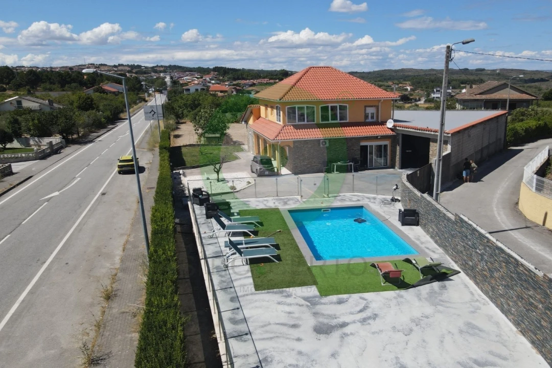 Moradia T4 para Venda em Valpaços e Sanfins Foto 2