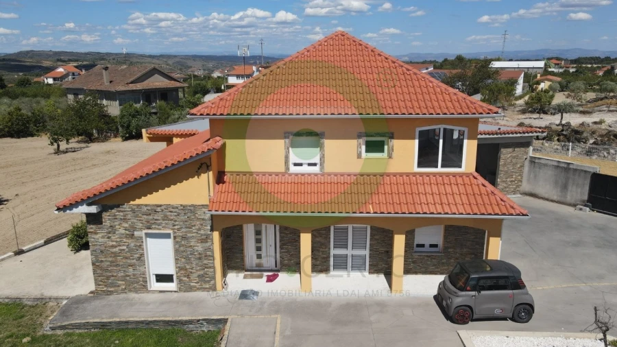 Moradia T4 para Venda em Valpaços e Sanfins