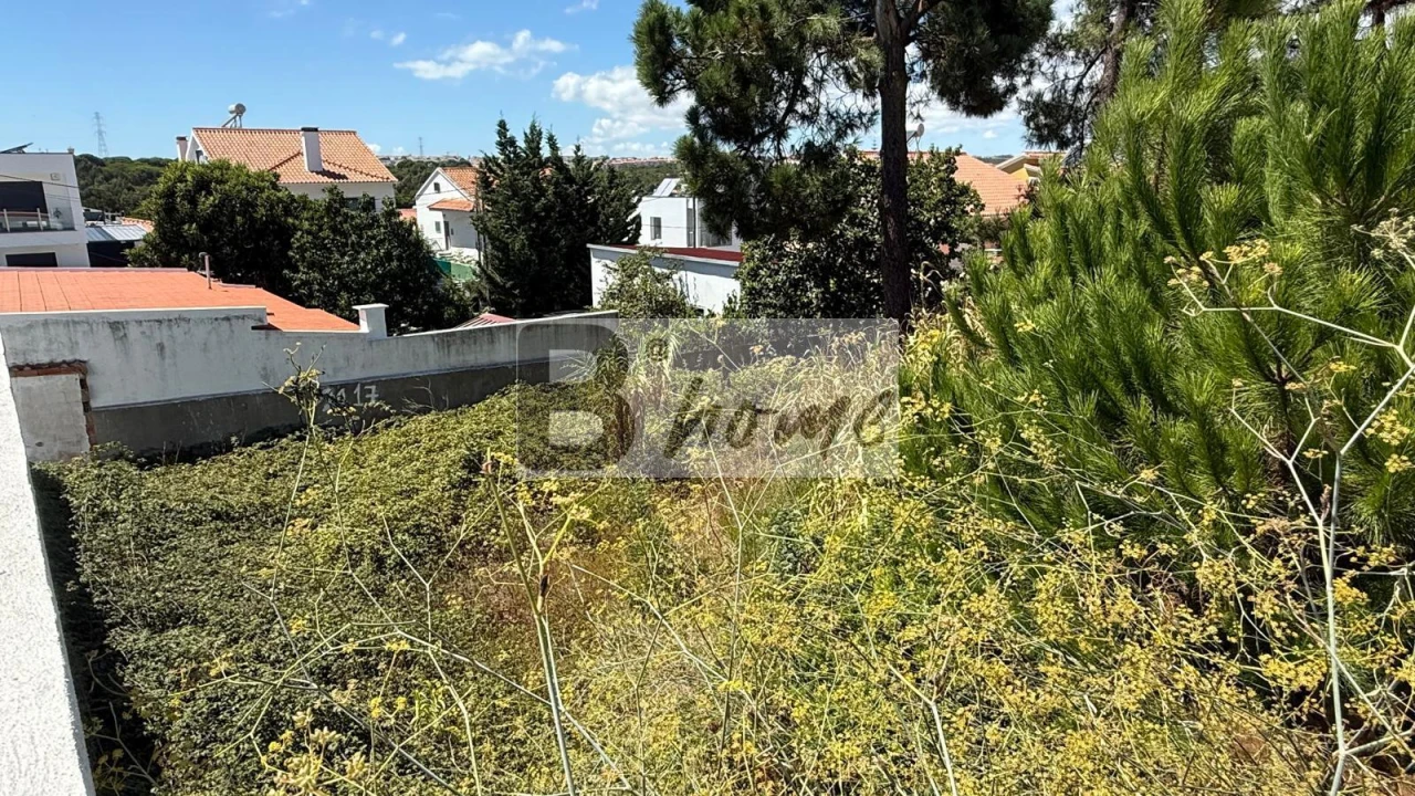 Terreno para Venda em Charneca de Caparica e Sobreda Foto 4