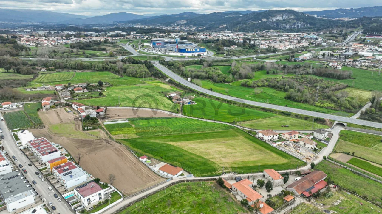 Terreno para Venda em Real, Dume e Semelhe Foto 9