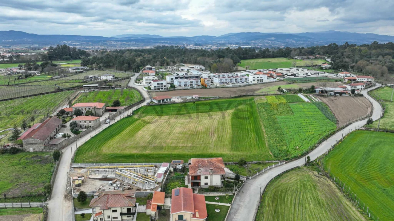 Terreno para Venda em Real, Dume e Semelhe Foto 2