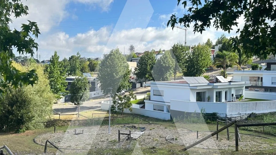 Terreno para Venda em Leiria, Pousos, Barreira e Cortes