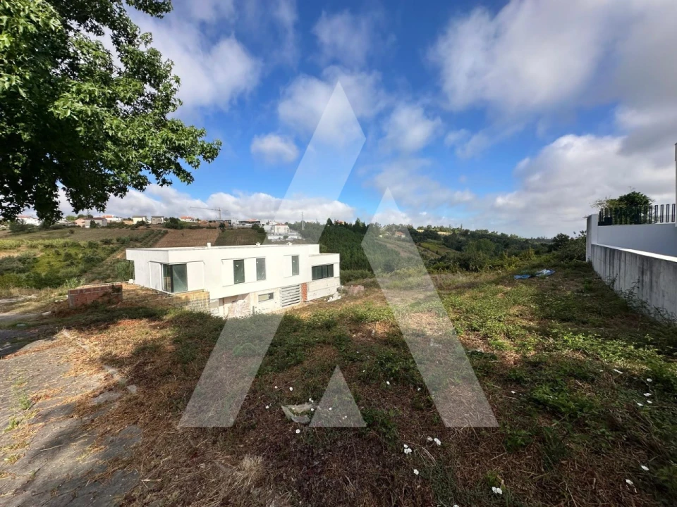 Terreno para Venda em Leiria, Pousos, Barreira e Cortes Foto 1
