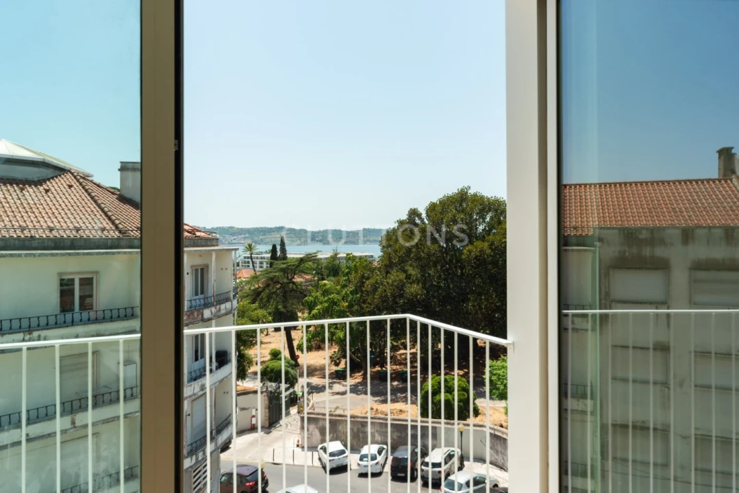 Apartamento T4 para Venda em Alcantara Foto 2