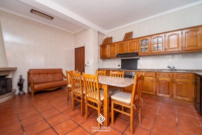 Moradia T3 para Venda em O. Azeméis, Riba-Ul, Ul, Macinhata Seixa, Madail