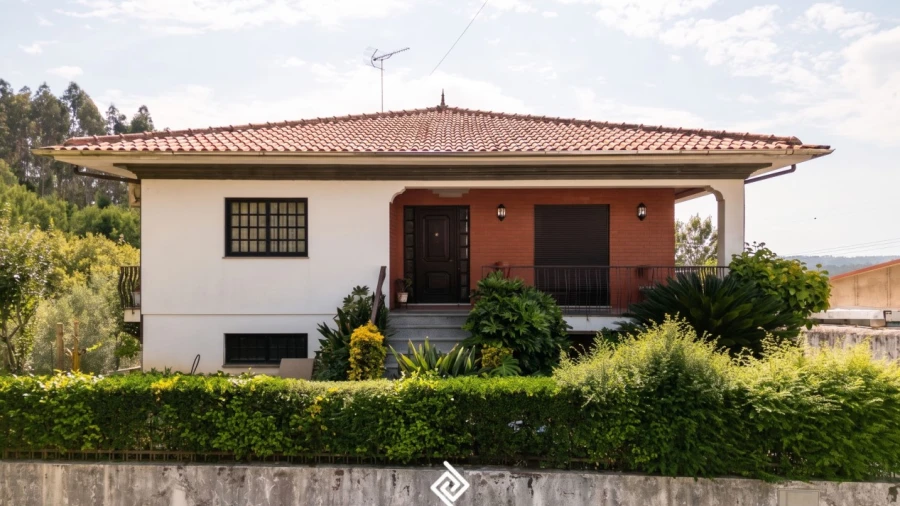 Moradia T3 para Venda em O. Azeméis, Riba-Ul, Ul, Macinhata Seixa, Madail