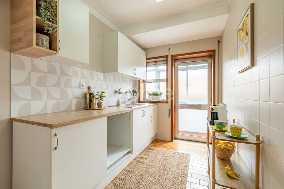 Apartamento T1 para Venda em Paranhos Foto 4