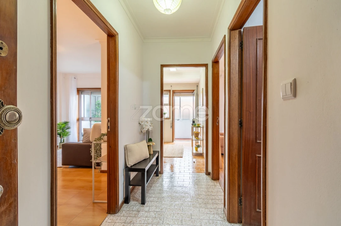 Apartamento T1 para Venda em Paranhos Foto 24