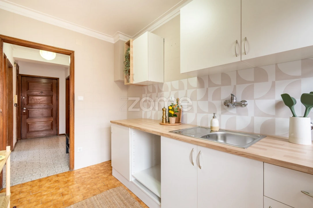 Apartamento T1 para Venda em Paranhos Foto 14