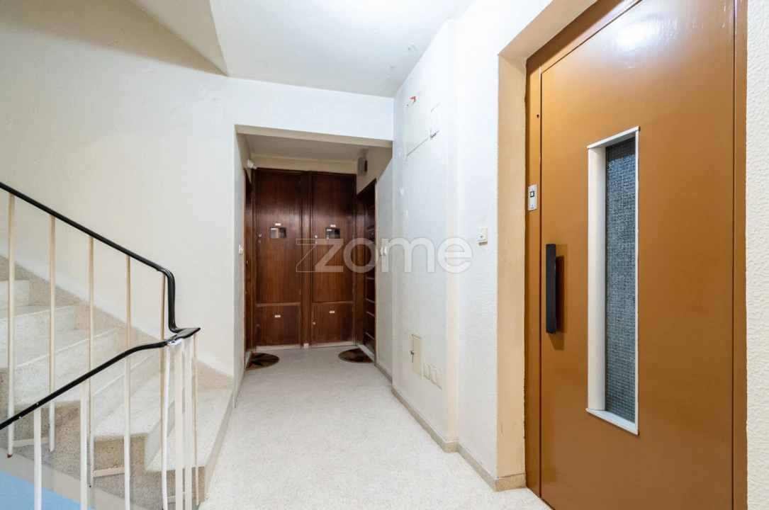 Apartamento T1 para Venda em Paranhos Foto 28