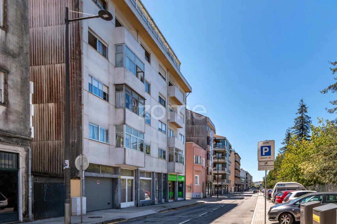 Apartamento T1 para Venda em Paranhos Foto 1