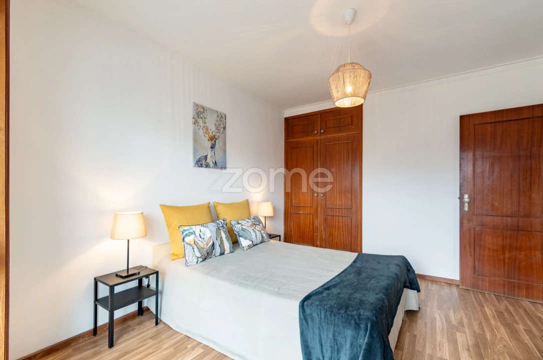 Apartamento T1 para Venda em Paranhos Foto 5