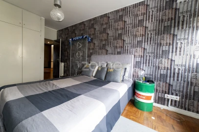 Apartamento T4 para Venda em Ramalde