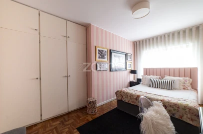 Apartamento T4 para Venda em Ramalde