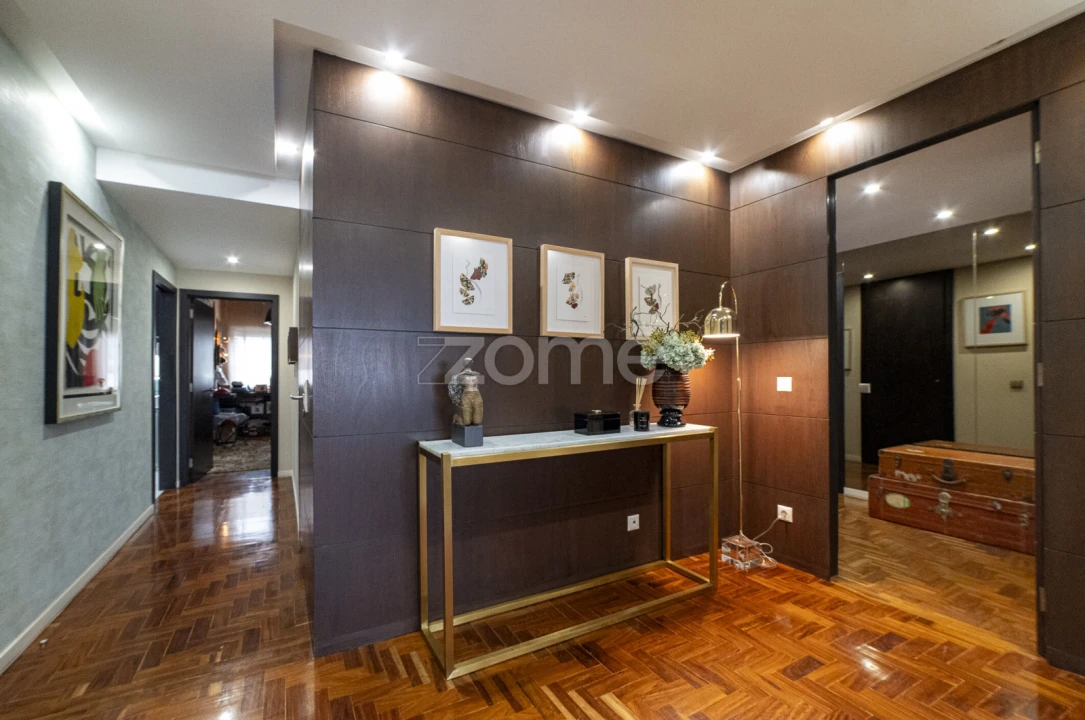 Apartamento T4 para Venda em Ramalde Foto 24
