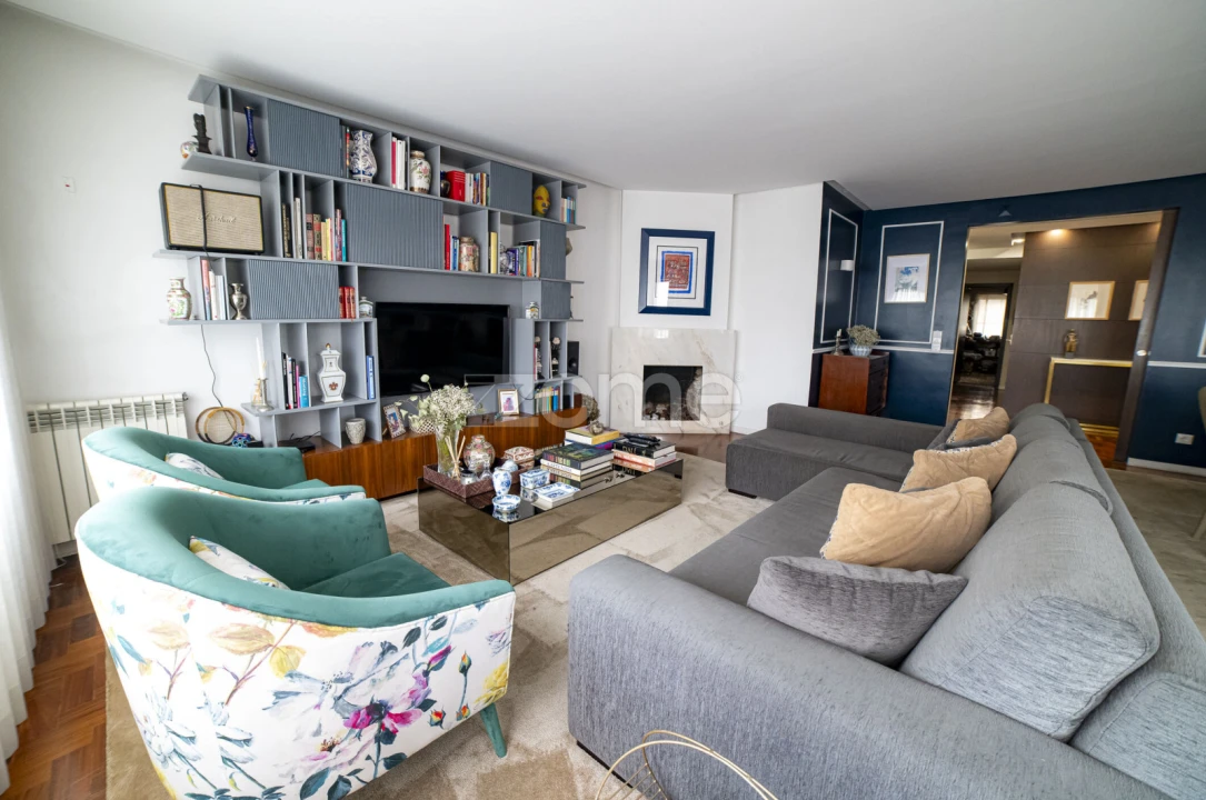 Apartamento T4 para Venda em Ramalde Foto 2