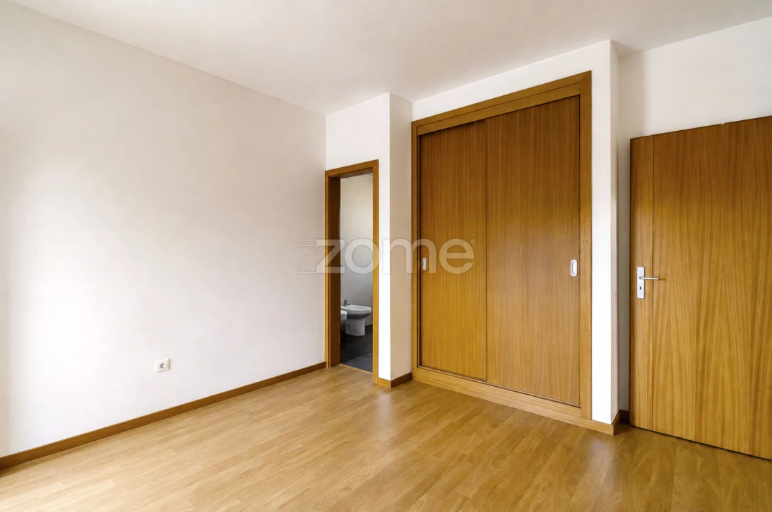 Apartamento T2 para Venda em Valongo Foto 27
