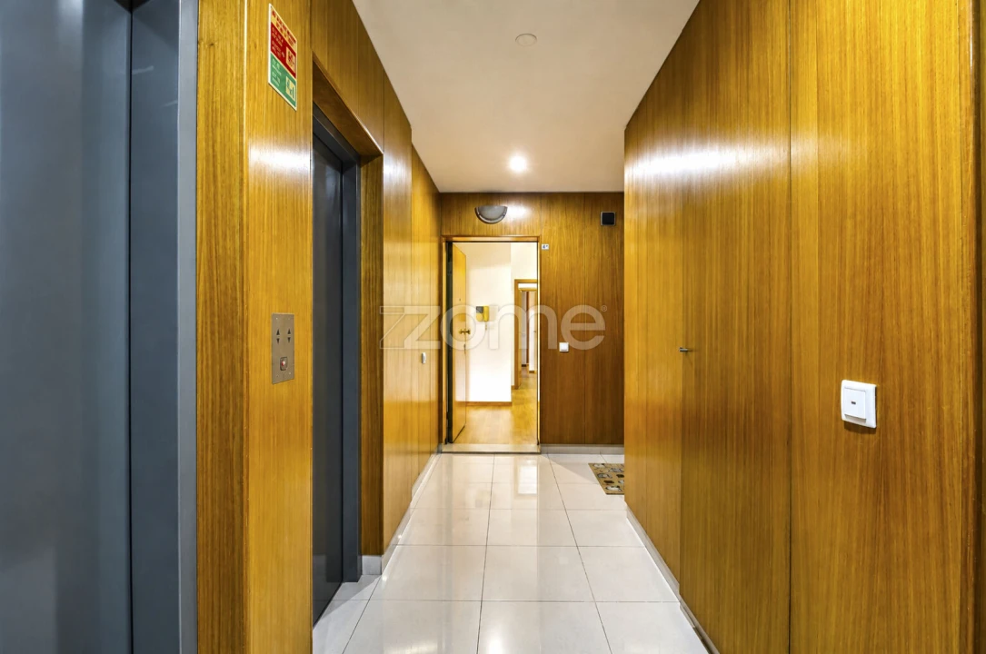 Apartamento T2 para Venda em Valongo Foto 2