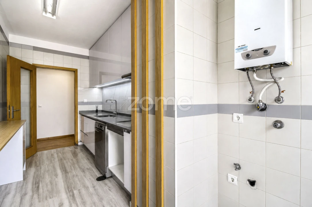 Apartamento T2 para Venda em Valongo Foto 18
