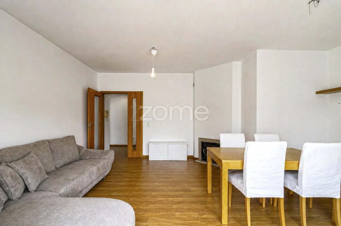 Apartamento T2 para Venda em Valongo Foto 4