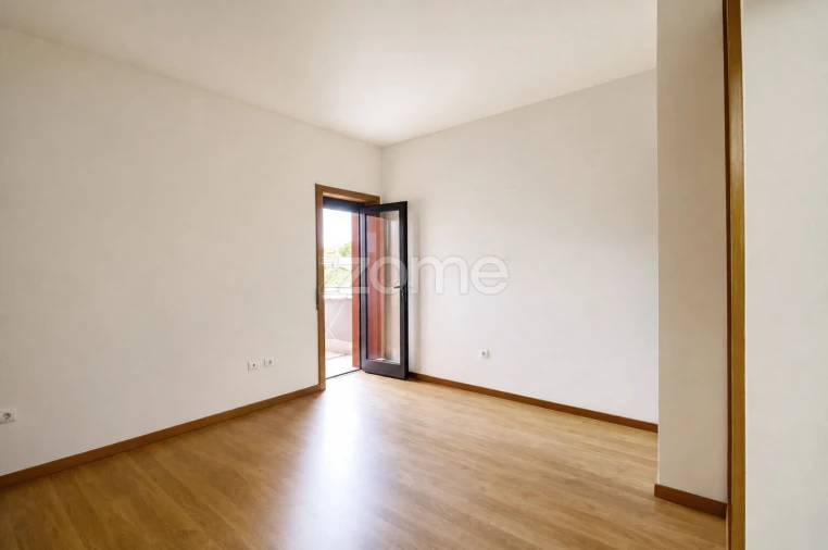 Apartamento T2 para Venda em Valongo Foto 30