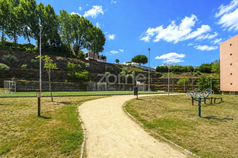 Apartamento T2 para Venda em Valongo Foto 36