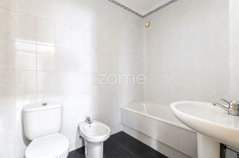 Apartamento T2 para Venda em Valongo Foto 23