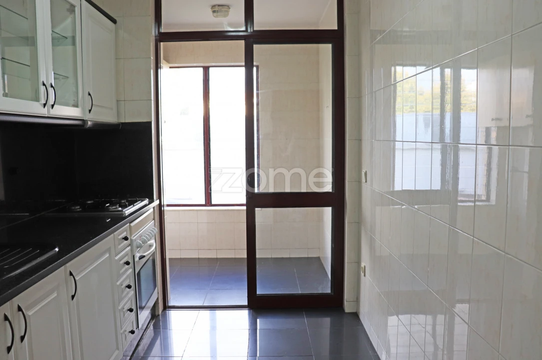 Apartamento T1 para Arrendamento em Baguim do Monte (Rio Tinto) Foto 10