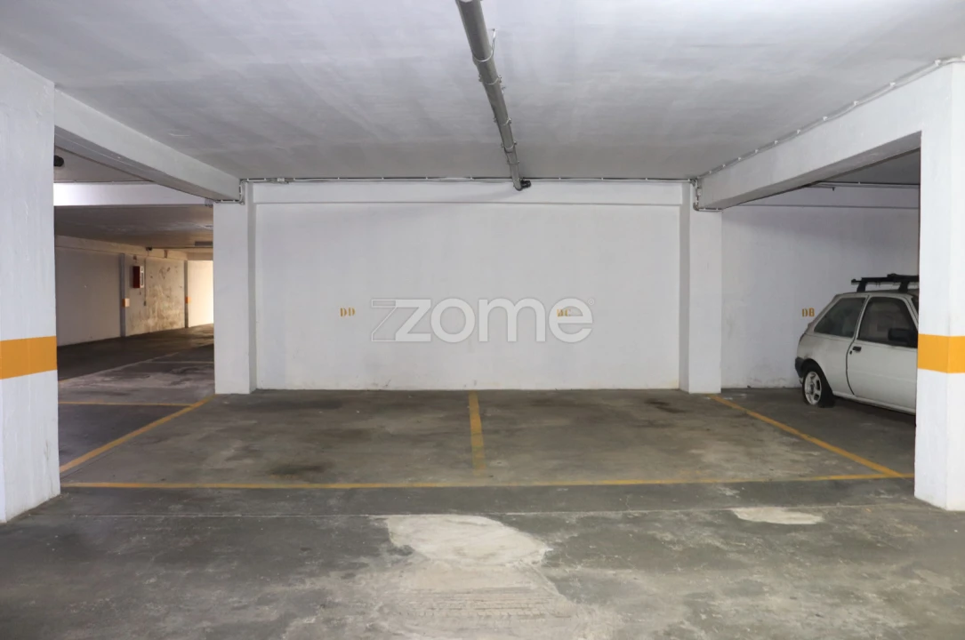 Apartamento T1 para Arrendamento em Baguim do Monte (Rio Tinto) Foto 17