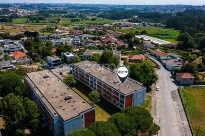 Apartamento T2 para Venda em Nogueira e Silva Escura