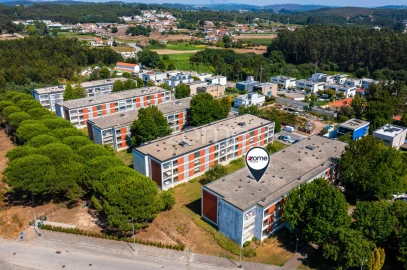 Apartamento T2 para Venda em Nogueira e Silva Escura
