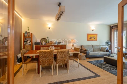 Apartamento T2 para Venda em Nogueira e Silva Escura