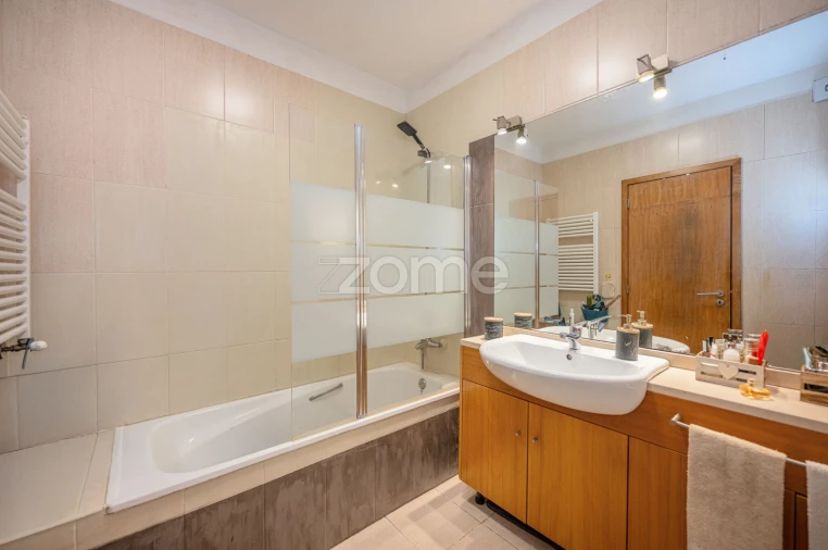 Apartamento T2 para Venda em Nogueira e Silva Escura Foto 35
