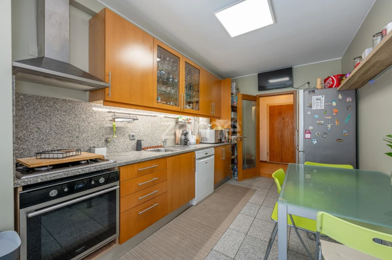 Apartamento T2 para Venda em Nogueira e Silva Escura Foto 8