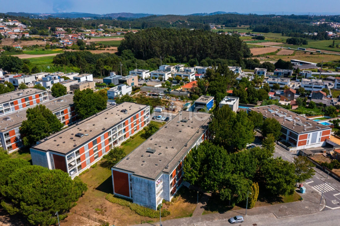 Apartamento T2 para Venda em Nogueira e Silva Escura Foto 47