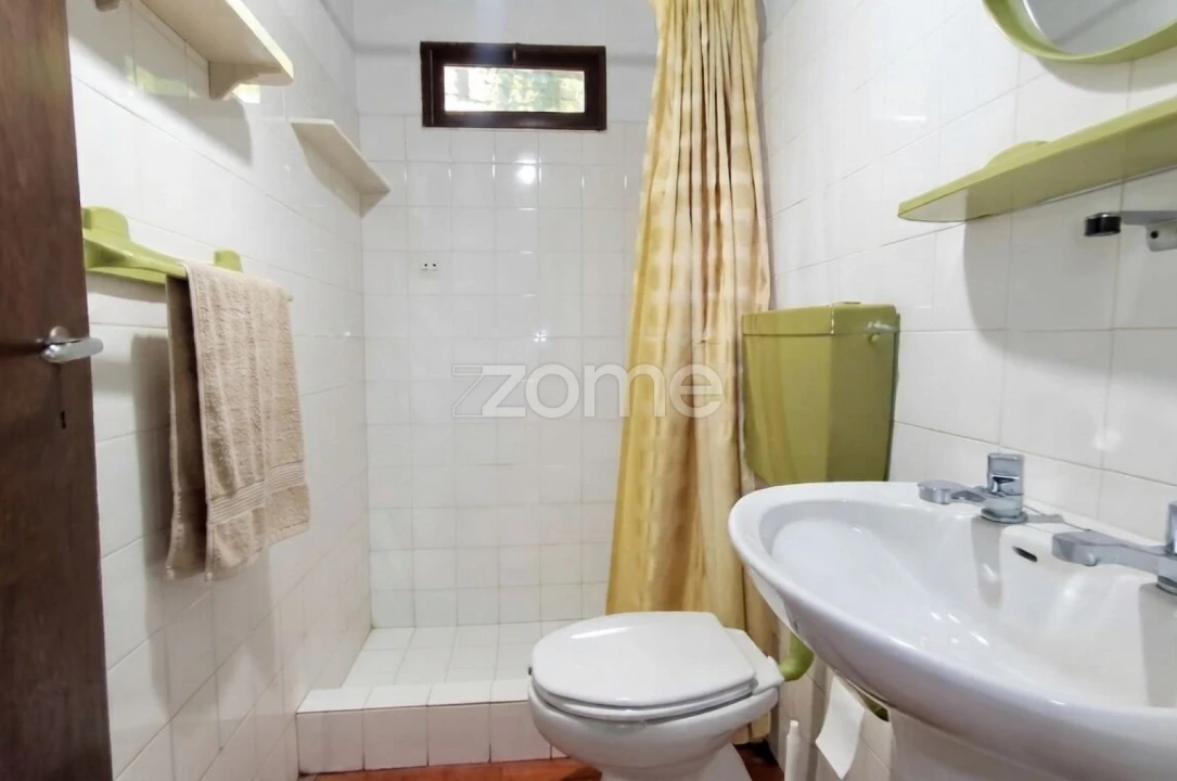 Moradia T4 para Venda em Outeiro Foto 21
