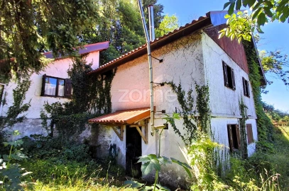 Moradia T4 para Venda em Outeiro