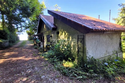 Moradia T4 para Venda em Outeiro