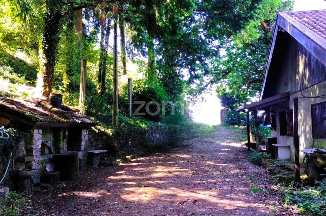 Moradia T4 para Venda em Outeiro Foto 4