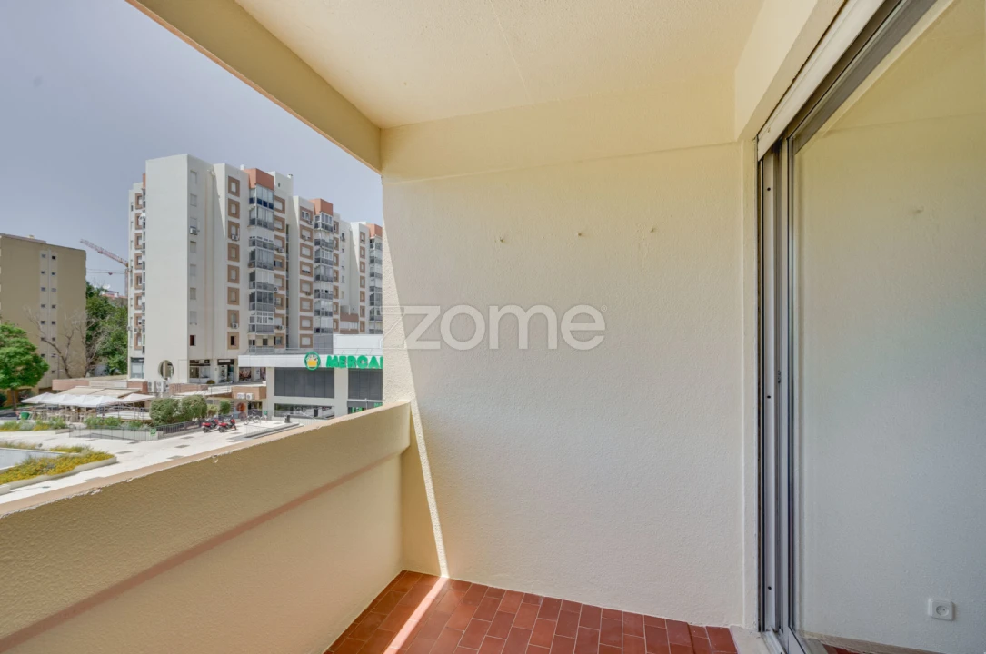 Apartamento T2 para Arrendamento em Lumiar Foto 18
